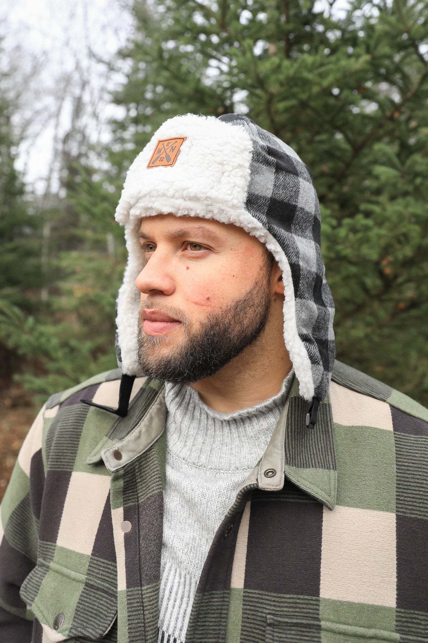 BLACK TRAPPER HAT