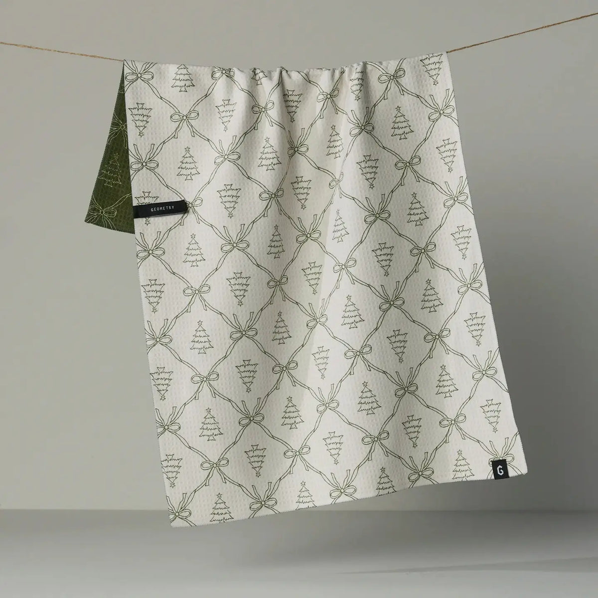 GEOMETRY LUXE KITCHEN TOWEL - CEDAR BOWS