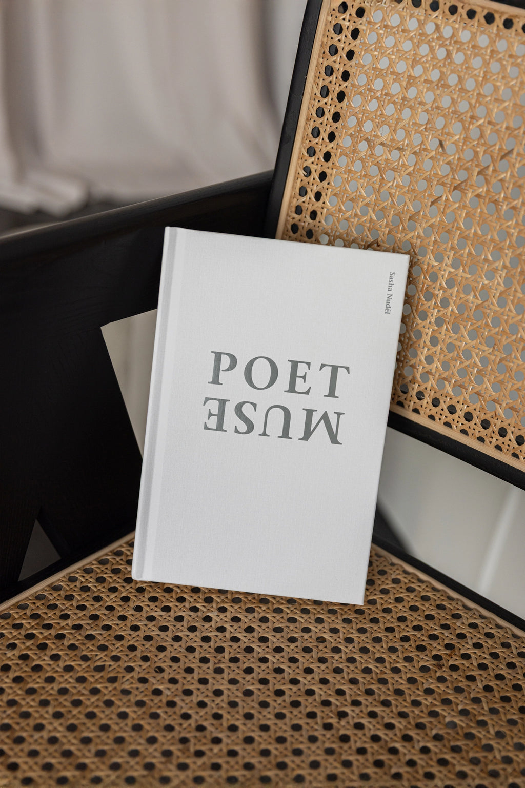 POET MUSE