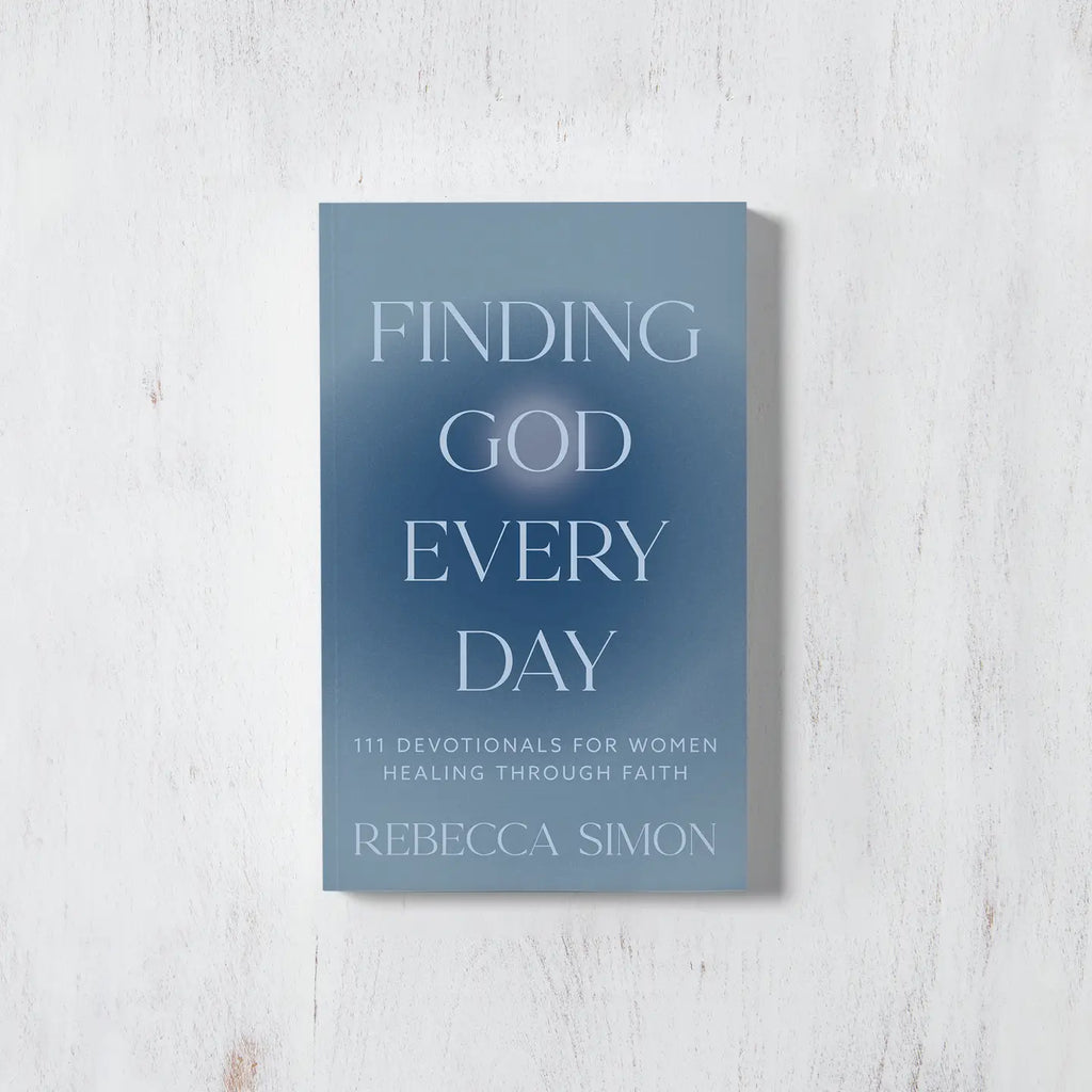 FINDING GOD EVERY DAY: 111 DEVOTIONALS FOR WOMEN