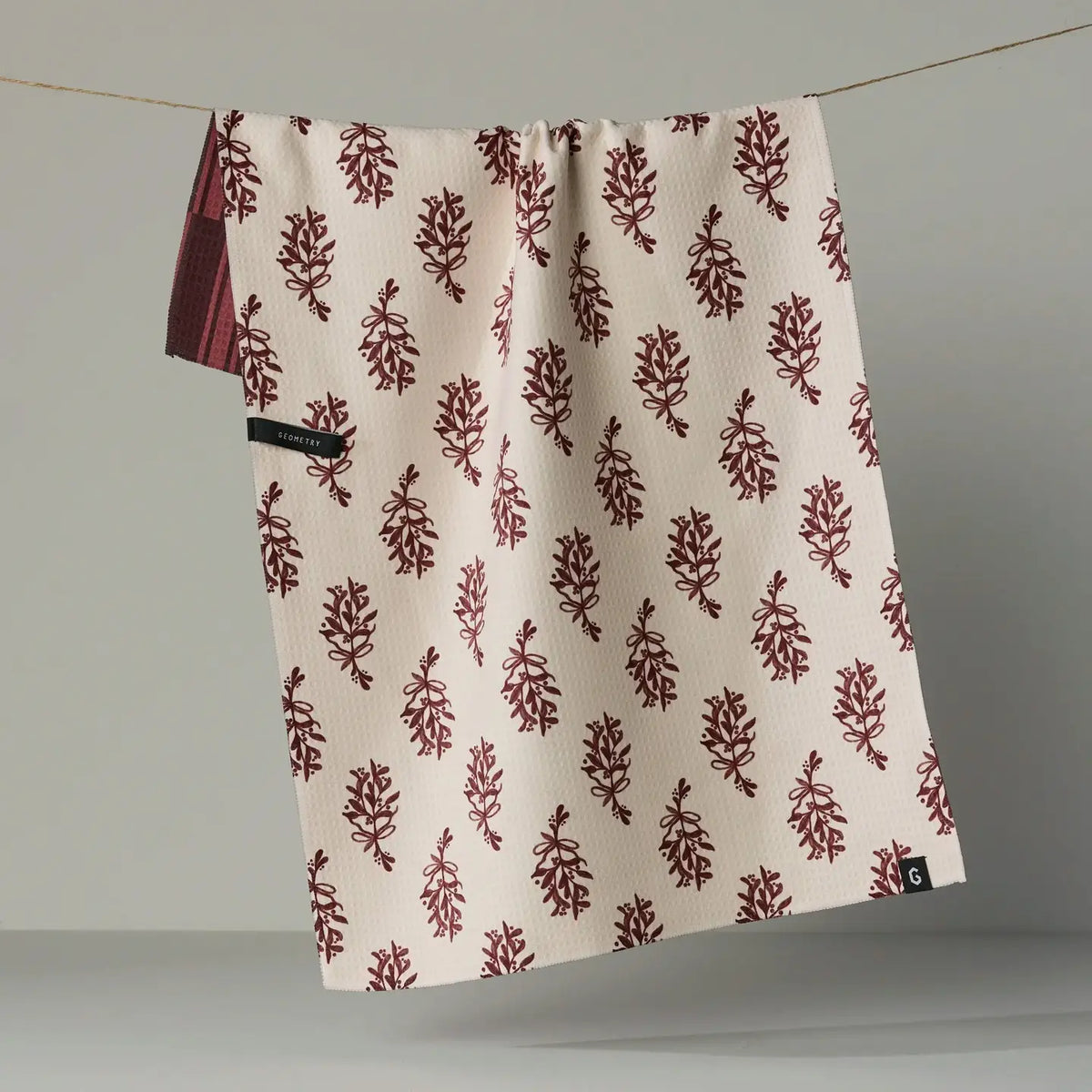 GEOMETRY LUXE KITCHEN TOWEL - FESTIVE CRANBERRY