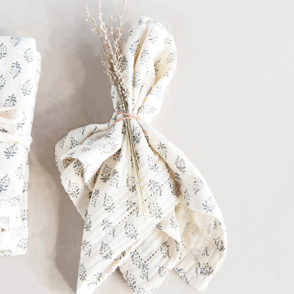 FLORAL PRINTED NAPKINS